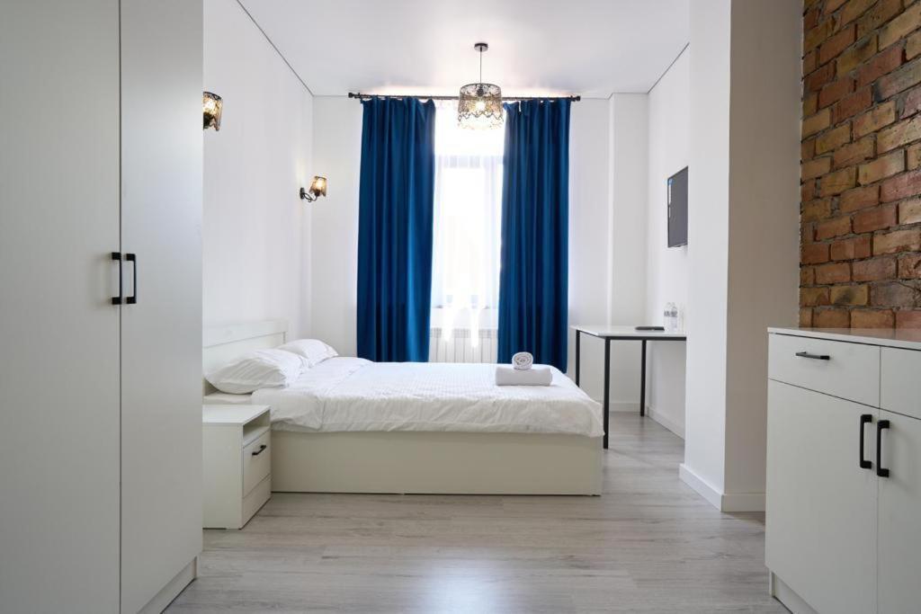 7Days Hotel Almaty Bagian luar foto