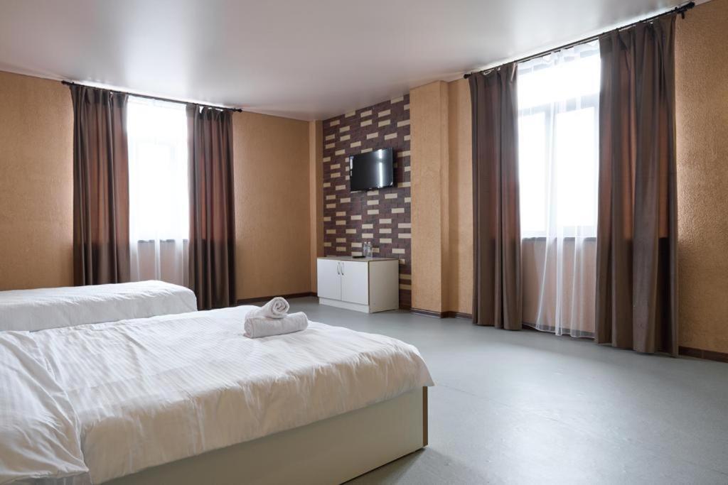 7Days Hotel Almaty Bagian luar foto