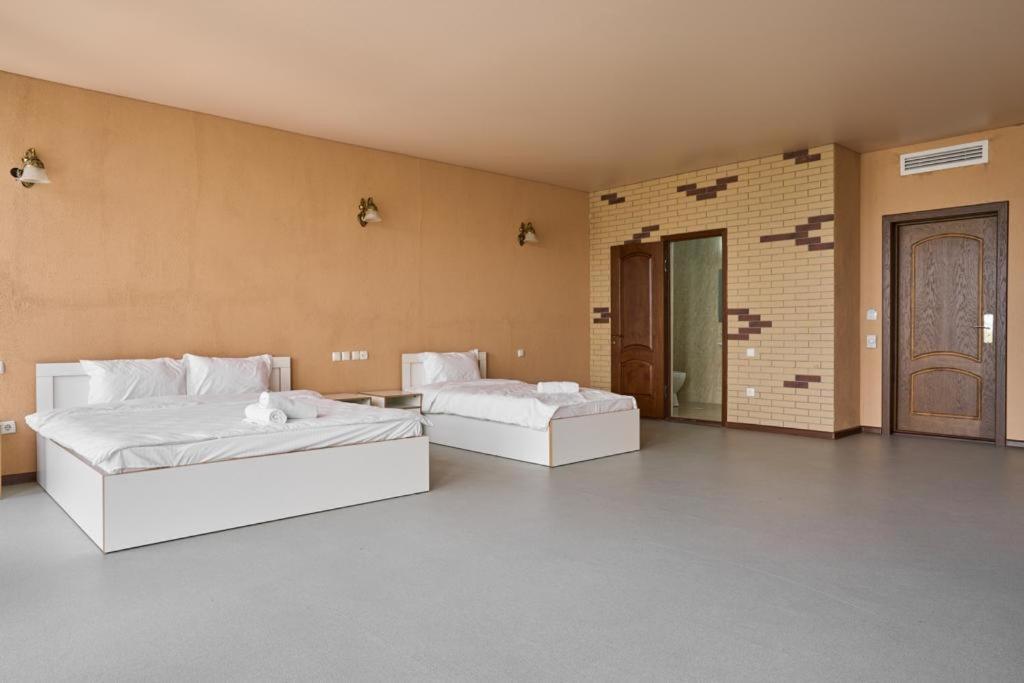 7Days Hotel Almaty Bagian luar foto
